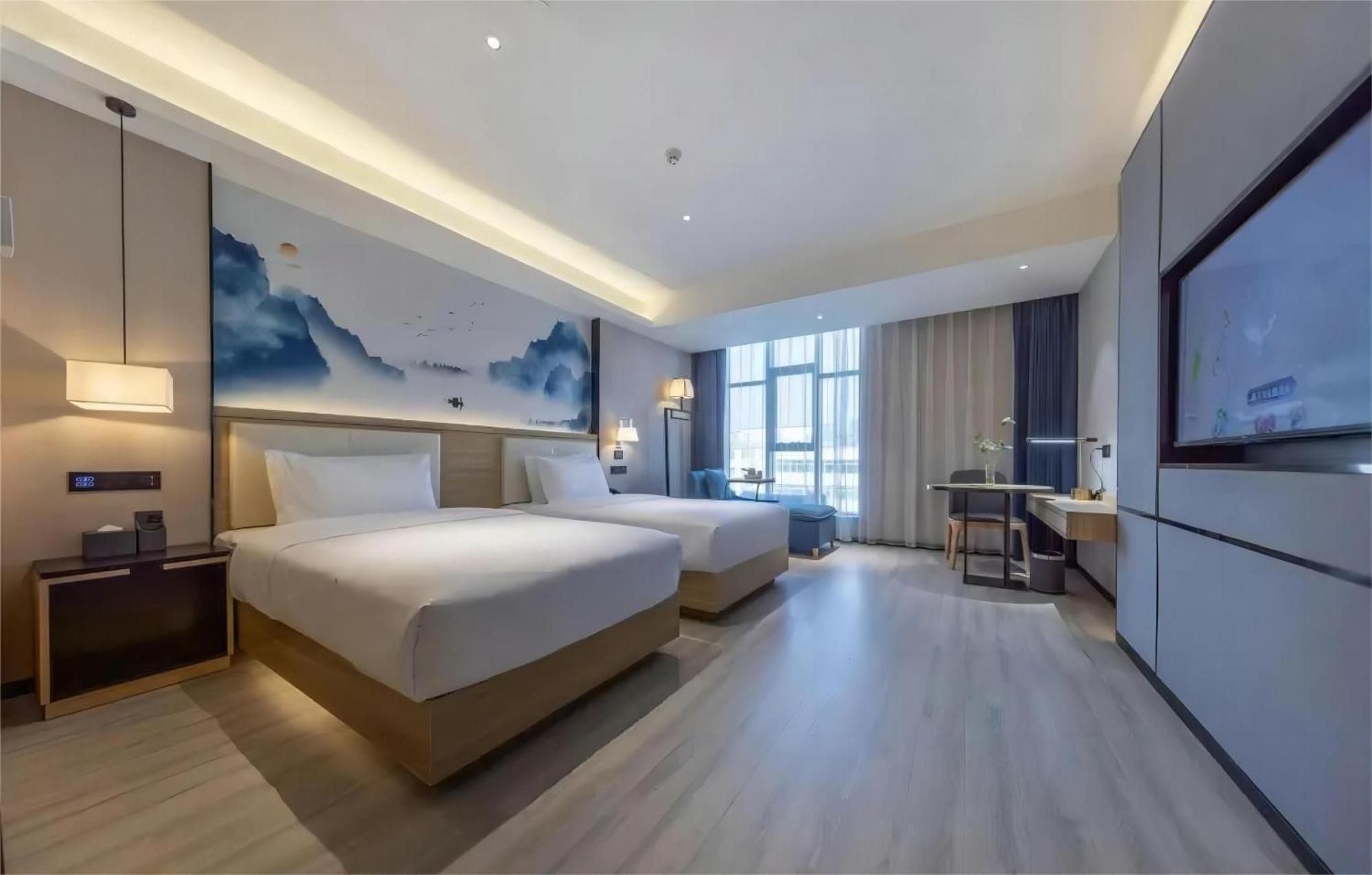 Ausotel By Argyle Baiyun International Airport Renhe Metro Exit B Гуанчжоу Екстер'єр фото